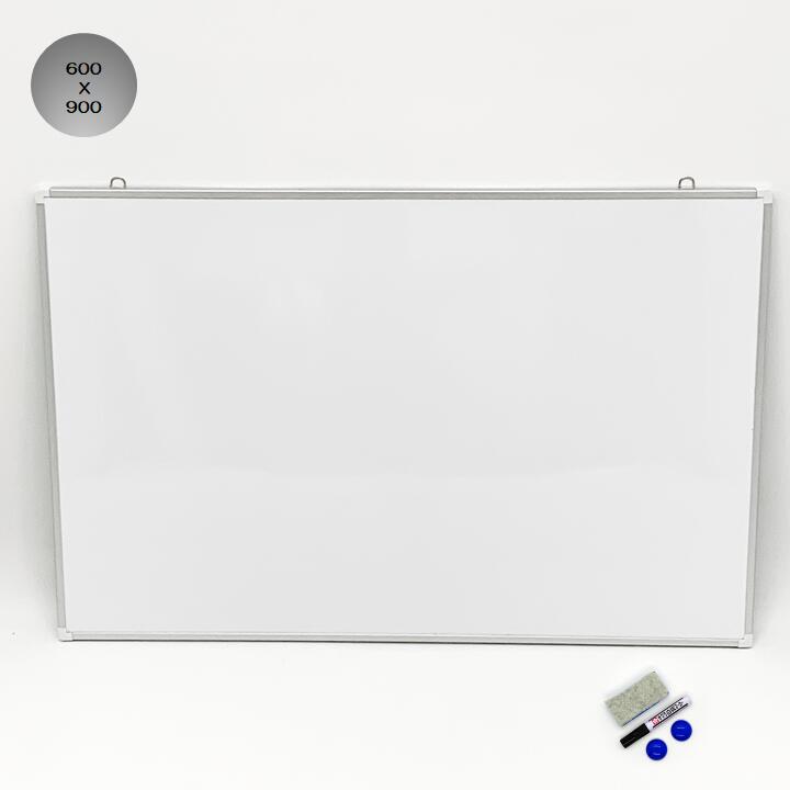 送料無料 様々な用途に対応 スタイリッシュなアルミフレームのホワイトボード 600x900mm 壁掛け用 縦横兼用 マグネットポケット収納 手作りボード シンプル スタンド乗せ可 マーカー付 スチール マグネット セット オフィス カフェ おしゃれ 店舗 スリム 黒板消し 当店