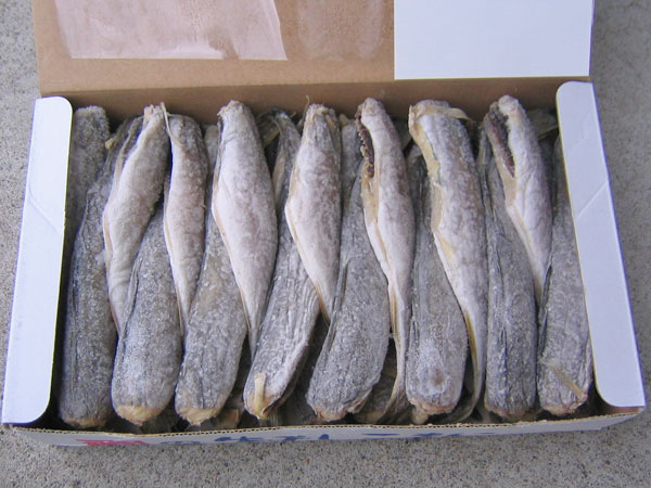 送料無料北海道根室産 氷下魚(コマイ・こまい)一夜干(M)1kg×3箱 (計3kg)(1箱あたり30尾前後)|北海道四季工房