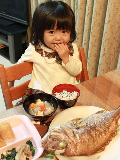 名前入り やまとベビー食器セット 女の子用 お食い初め 越前漆器蒔絵名入れ 椀の色選択可 Boundarycapital Com