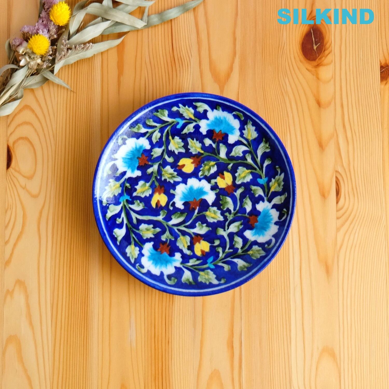 Hand painted in Thailand ハンドペイント 金彩 花文様皿 Hand painted in Thailand ハンドペイント 金彩 花文様皿