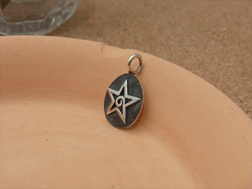 楽天市場】インディアンジュエリー・ホピ族 Delwyn Spyder Tawvaya