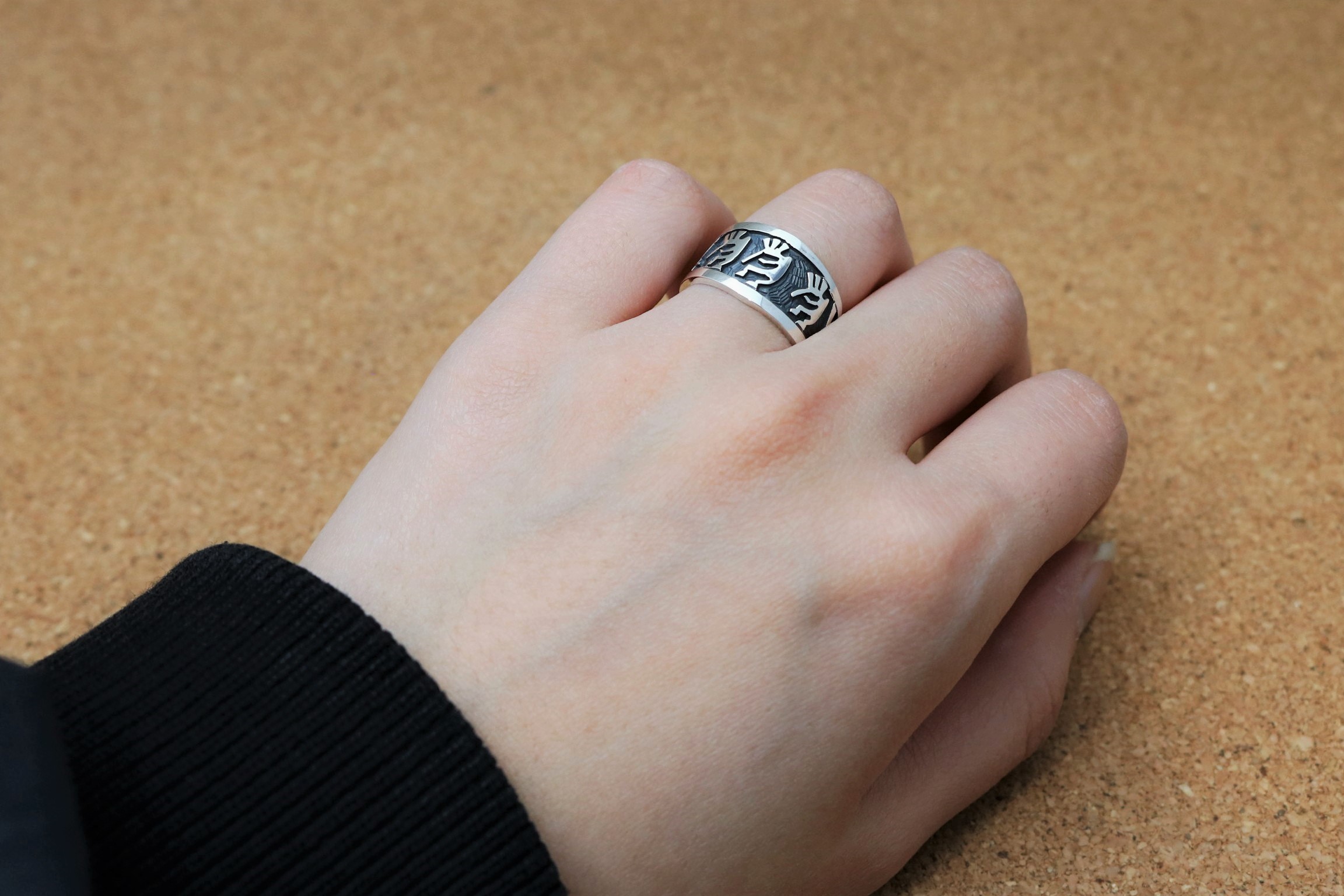 楽天市場 インディアンジュエリー ホピ族 Gerald Lomaventema ジェラルド ロマヴェンテマ 作 ココペリとサンダークラウド リング 11号 インディアンジュエリー Silver501