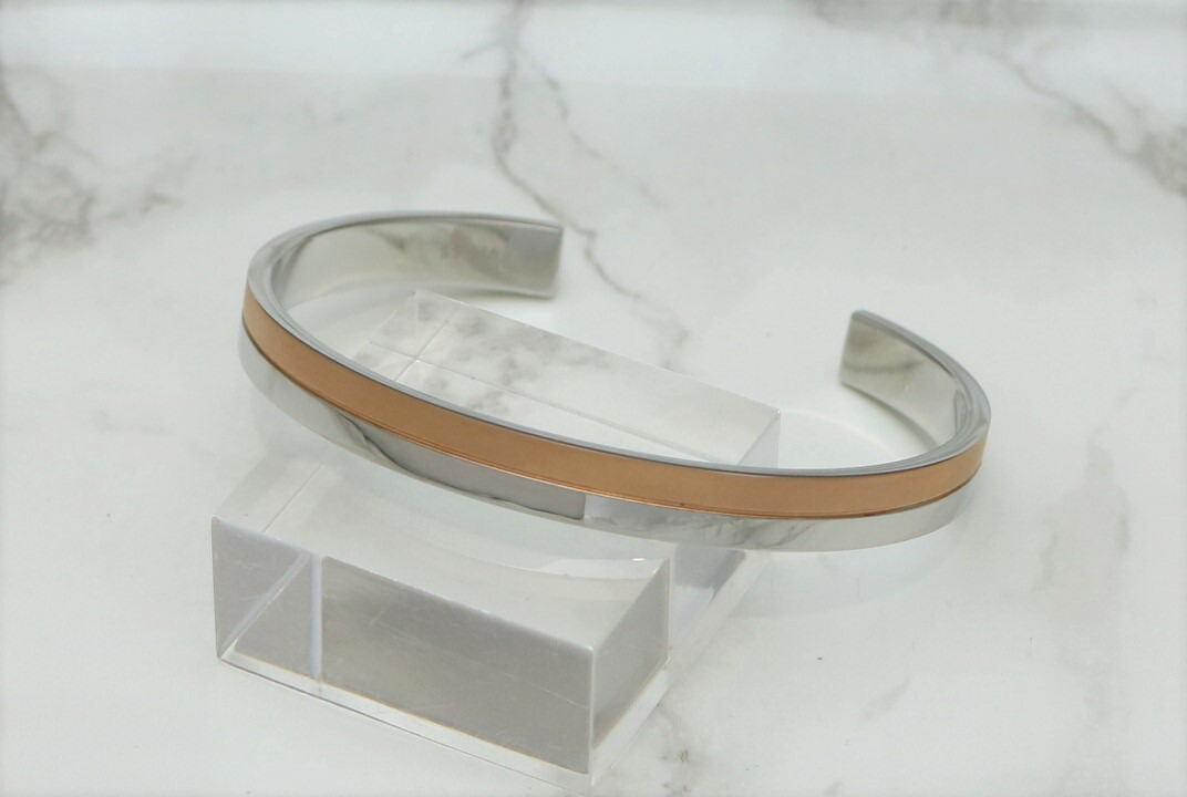 【vie】サージカルステンレス・ピンクゴールドコーティング　2トーン　シンプル　レディースバングル(Sサイズ)