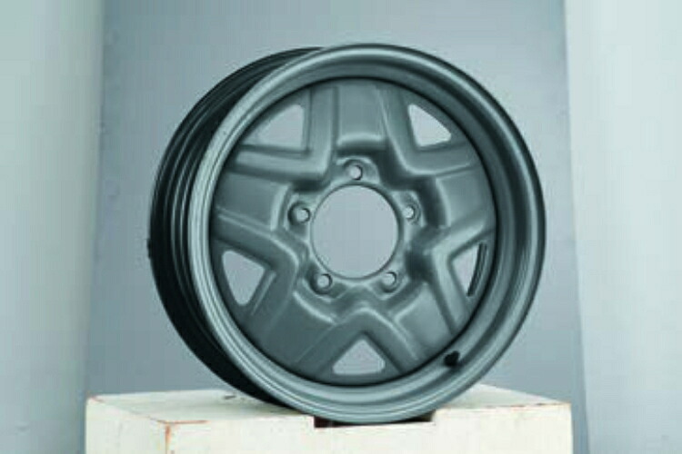 SUZUKI スズキ 純正 カラードスチールホイール （16インチ） グレー　 ABM8 99278-77R00-GW5 | JIMNY ジムニー 車用品 カー用品 カーパーツ 外装部品 外装パーツ 外装 ドレスアップ 車 自動車 部品 装飾品 カスタム カスタマイズ 交換 ホイール スタイリッシュ おしゃれ｜SIMONS STORE