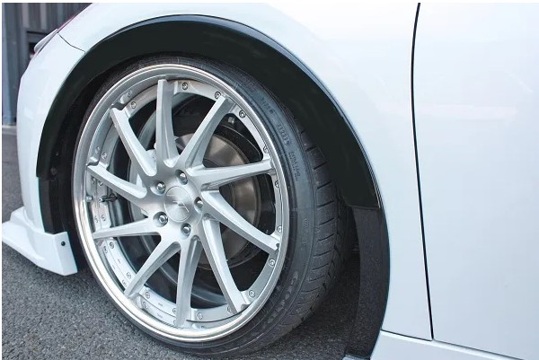 塗装済‼️60プリウス ローフォルムフェンダー 153775457591101p.jpg