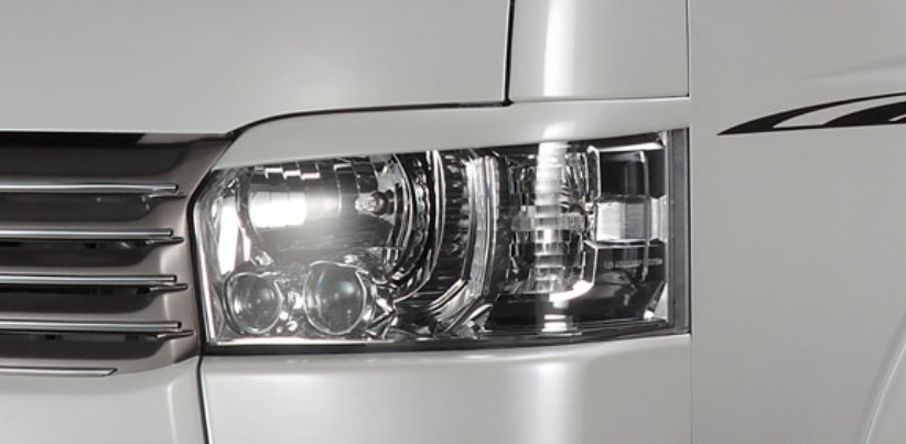 シルクブレイズ ハイエース/レジアスエース 200系 後期 アイライン FRP/黒ゲルコート 未塗装 SB-HI4MC-EY SilkBlaze MINIVAN FRONT LIP ミニバンフロントリップ｜シンシアモール 店