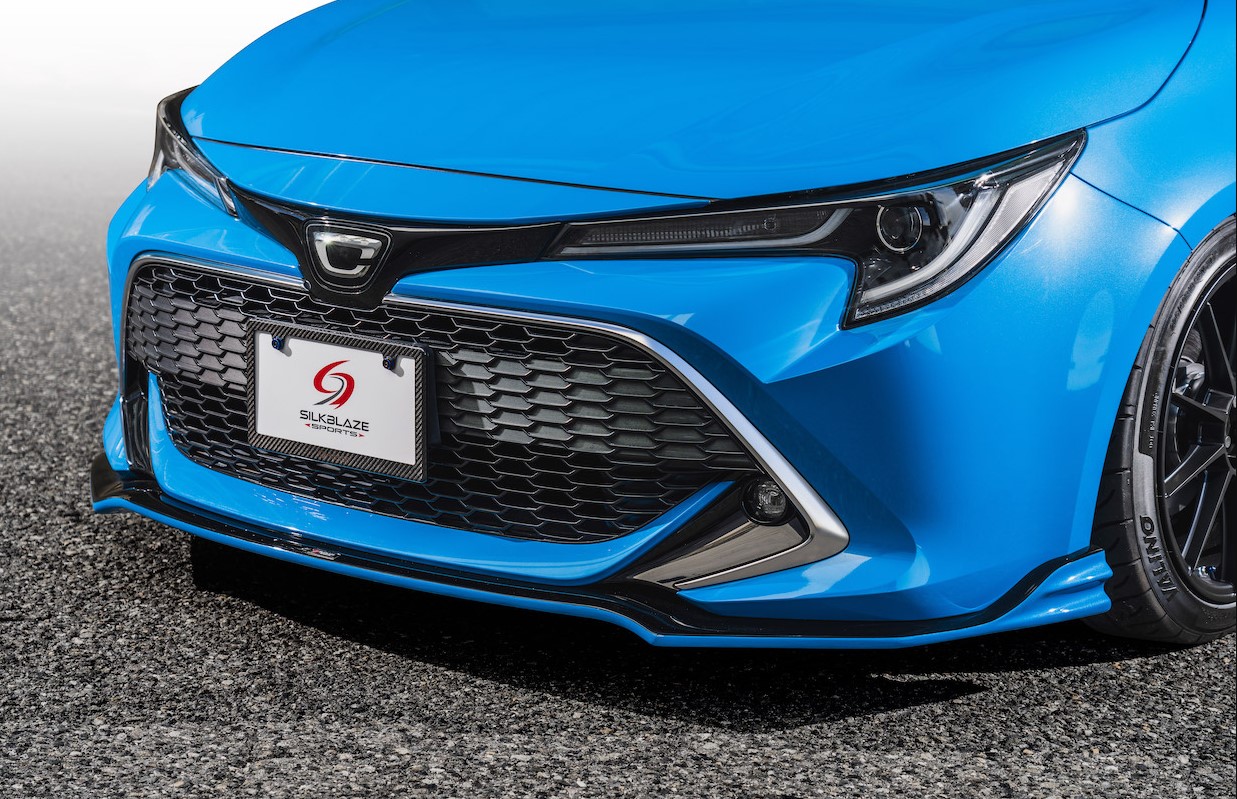 シルクブレイズ カローラスポーツ ZWE219H MZEA12H 前期 フロントスポイラー Type-S　未塗装黒ゲル FRP 未塗装 TSR21COS-FS SilkBlaze