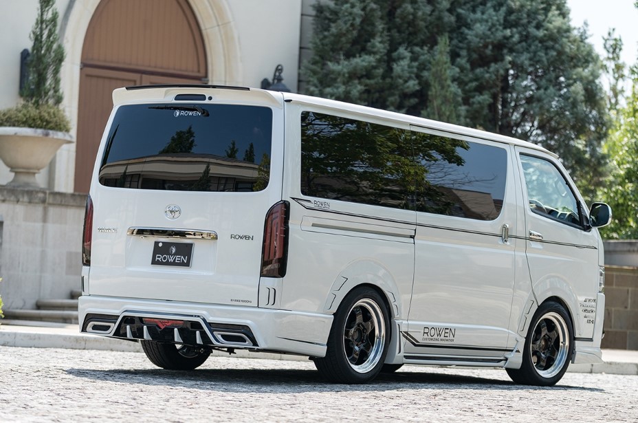 ロウェン ハイエース 200系 GDH20# TRH20# 6型 リアオーバーフェンダー FRP 塗り分け塗装 2T019F10## ROWEN PREMIUM Edtion プレミアムエディション