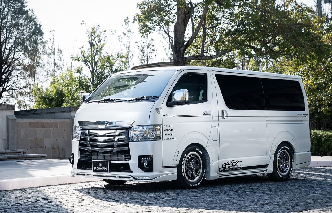 ロウェン ハイエース 200系 GDH20# TRH20# 6型 サイドステップ ABS 単色塗装 1T019J00# ROWEN PREMIUM Edtion プレミアムエディション｜シンシアモール 店