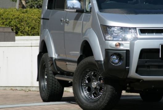 ロードハウス デリカD:5 D5 CV1W CV2W CV4W CV5W 前期 オーバーフェンダー ヨンマル TYPE-S タイプS 未塗装 KD-EX01003 カディス