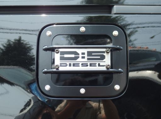 デリカD5(後期） フューエルリッドプロテクター　ロゴパネルデザイン aajs0116abat.jpg