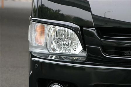 乱人 ハイエース 200系 アイライン 未塗装 RANDO