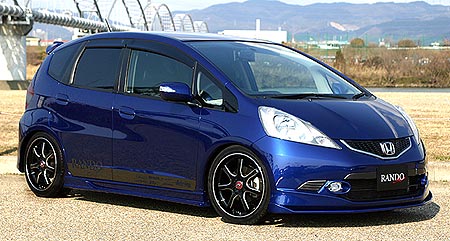 乱人 フィット GE8/9 エアロボンネット(FRP) 未塗装 RANDO RANDO Style 乱人スタイル