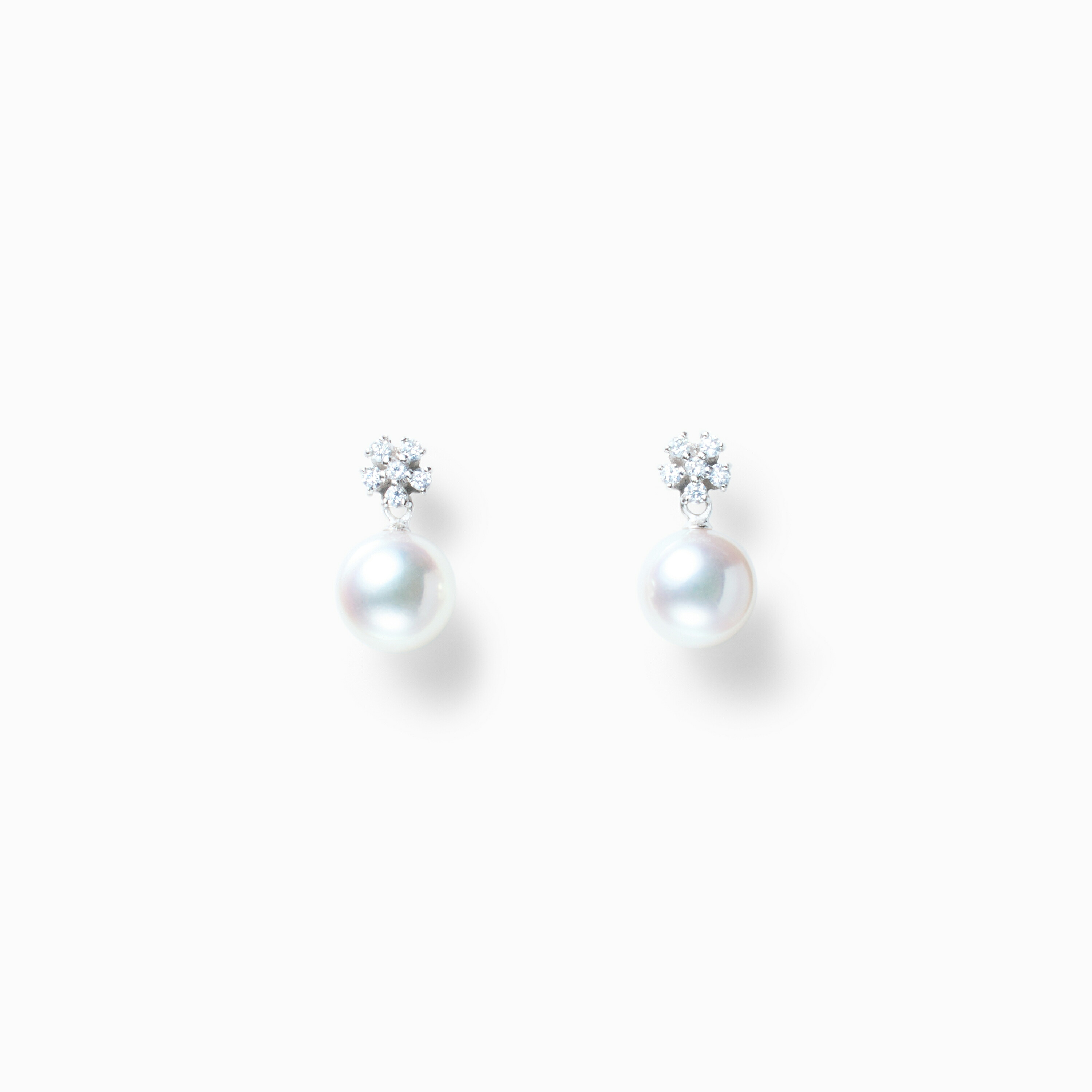 《真珠大卸からの直販》■テリ評価100点満点・K18WG・0.16ct■越物花珠真珠8mmUPピアス[ホワイト系ピンクグリーン] 8.0mmUP【送料無料】