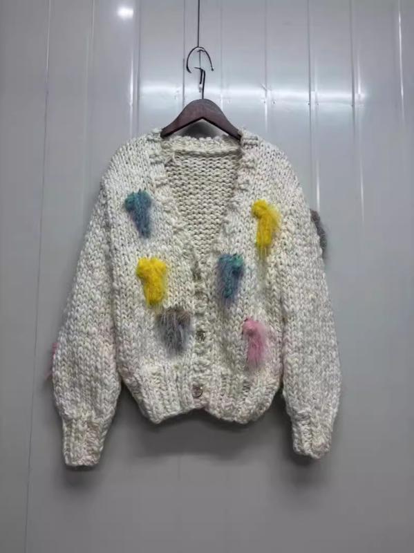 レディース カーディガン 秋冬 ニット セーター 花柄 Vネック 長袖 ゆったり 上品 フェミニン トップス 編み込み 普段使い 柔らかい 素材 軽量 暖かみ