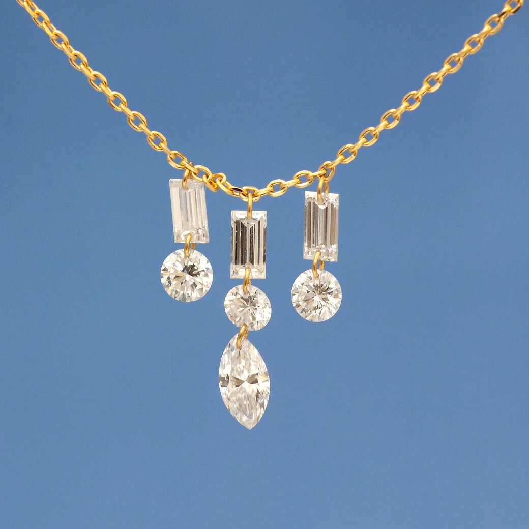 【ALTRO アルトロ】 Lior リオール K18 ラボグロウンダイヤモンド ファンシーシェイプ シャンデリア ネックレス 0.8ct マーキス バゲット ドロップデザイン レーザーホール 合成ダイヤモンド ラウンドカット フレームレス 穴あき 記念日 アニバーサリー 送料無料｜DiamondJewelrySalon システィーナ