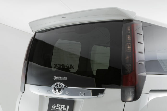 【新品】80系VOXYヴォクシー(前期)用　テールレンズカバー　スモーク ヴォクシー 80系 テールランプカバー前期（2014/1〜2017/6