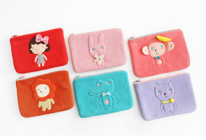 持ち運びに可愛いポーチ 化粧ポーチにも Creamy Pouch ６種類女性用 ポーチ 小物入れ ペンケース キッズ 女の子 ギャル系 Gal 人気 化粧 ブランド ワニ 中学生 限定版 ライオン 可愛い 小学生 大き目 女性 アニマル 犬 ウサギ 動物