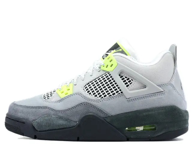 【スモール大きさ レディース】NIKE AIR JORDAN 4 RETRO SE GS CT5343-007\u003cBR\u003eナイキ エアジョーダン 4 レトロ 評点学院 クールグレー/雄捩子-狼薄墨色\u003cBR\u003eCOOL GREY/CHROME-DARK CHARCOAL