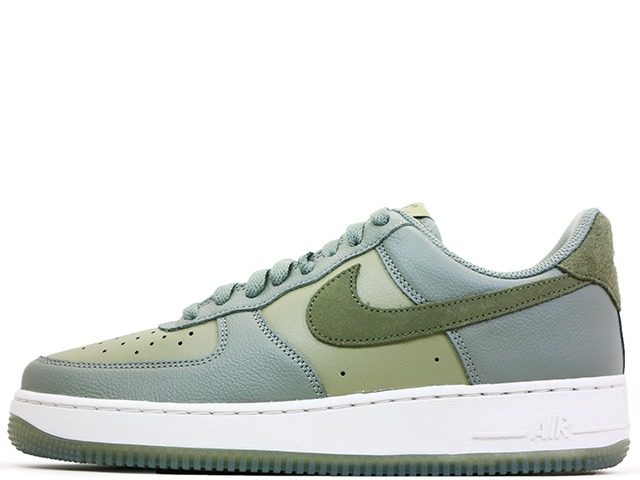 NIKE AIR FORCE 1 07 LV8  FJ4170-002\u003cBR\u003eナイキ エア湖 フォース 1 07 エレベイト ダークスタッコー/ミディアムオリーブ\u003cBR\u003eDARK STUCCO/MEDIUM OLIVE-NEUTRAL OLIVE