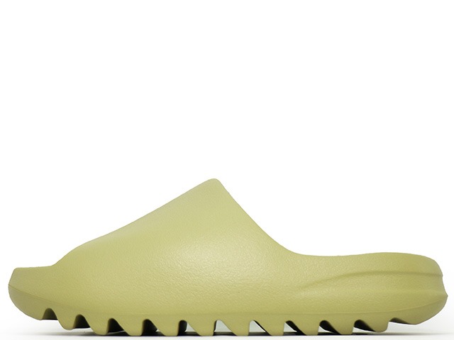 ADIDAS YEEZY SLIDE FZ5904\u003cBR\u003eアディダス オリジナルス 生やさしい 横すべり レジン/レジン/レジン\u003cBR\u003eRESIN/RESIN/RESIN