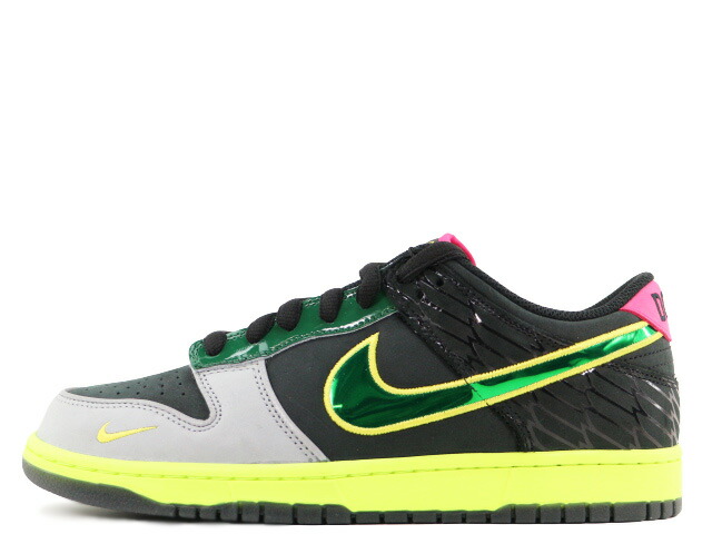 NIKE DUNK LOW UQ PREMIUM \