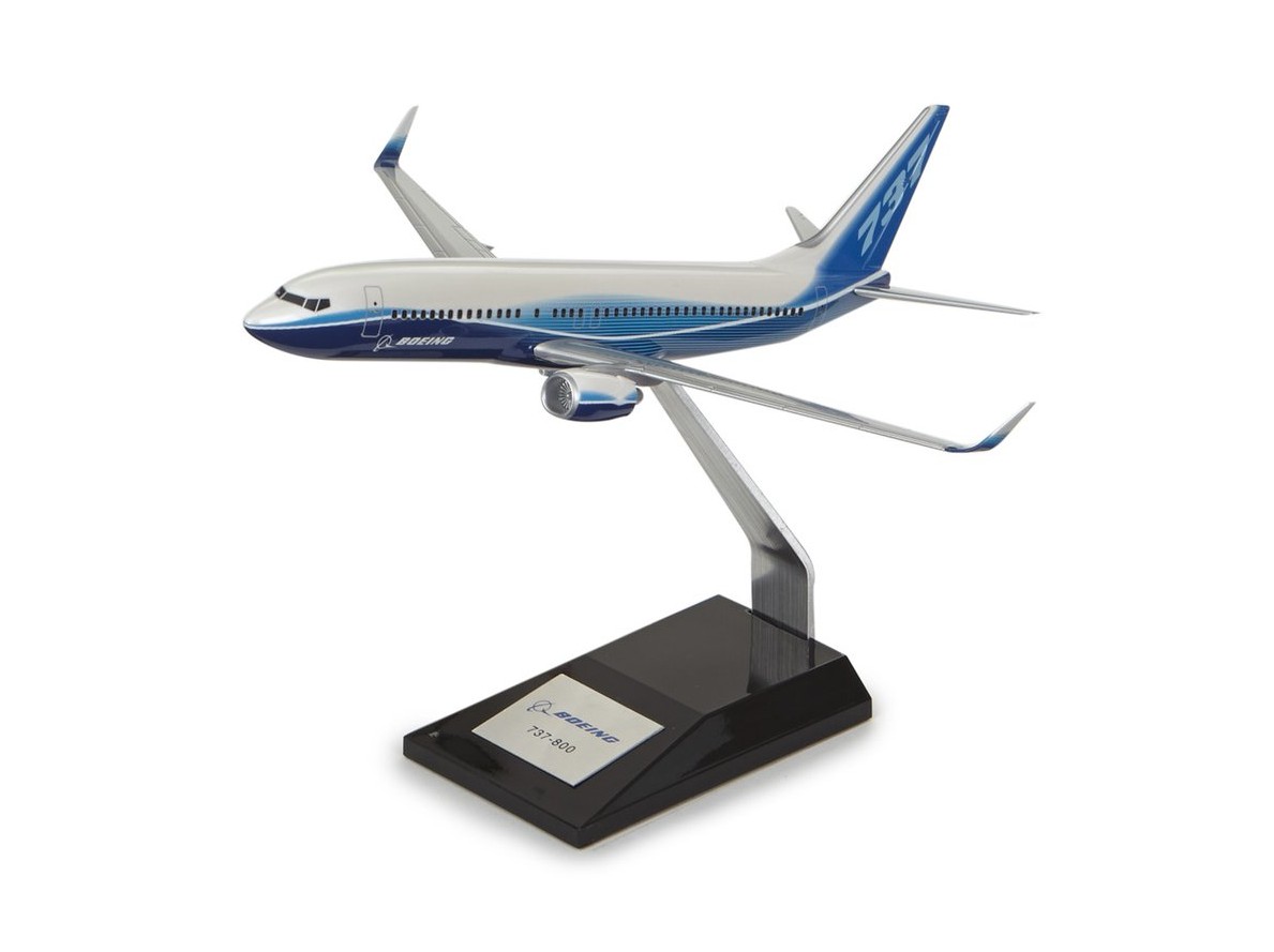 新品　ボーイング Intercontinental747-8 1/200 モデル Boeing Unified 747-8 Intercontinental 1:200 Model - Flight