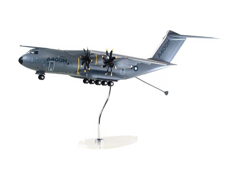 Airbus Executive A400M 100 エアバス プラスチック 飛行機 モデル