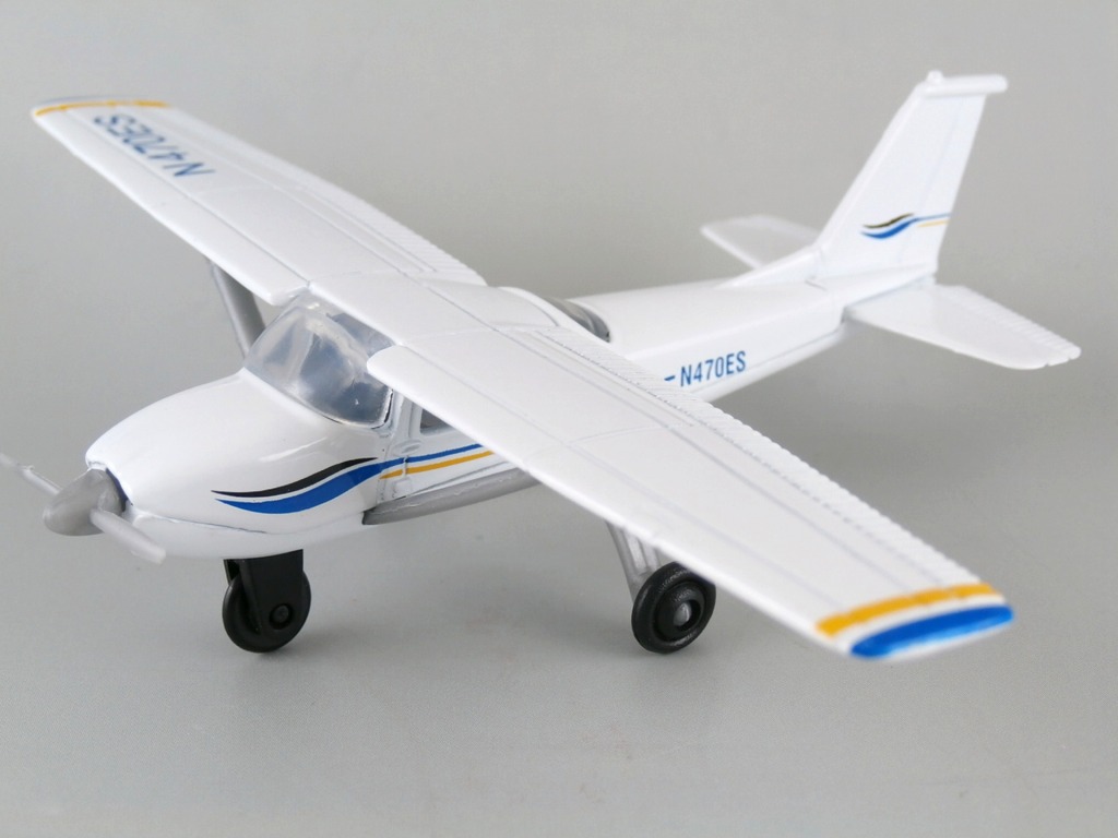 京商 スーパースケール フライングモデル セスナ182 スカイレーン VE29 700mm Size Super Scale Flying Model CESSNA 182 Skylane VE29