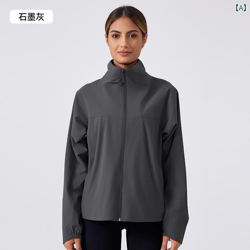 秋冬の新 商品の ソフト シェルの 防風 立 襟の 突撃 服の 防水の 通気 性と ベルベットの 保温 運動の コートの 女性の DAW 010