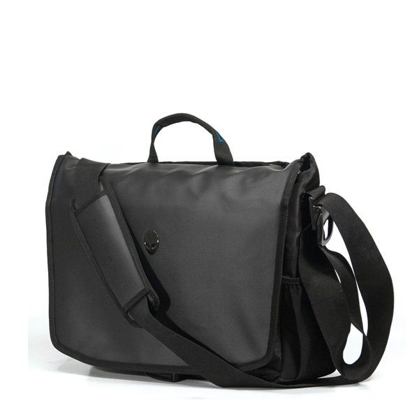 【中古】【輸入品・未使用】Mobile Edge Alienware Vindicator 2.0 Messenger(13.3/15.6/17.3インチ)対応 ノートPC キャリング バッグ ブラック AWV1317M2.0