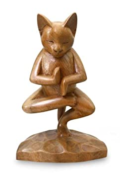 【中古】【輸入品・未使用】NOVICA 182527インチ Vrkasana ヨガ キティ 木製彫刻 ミディアム ブラウン