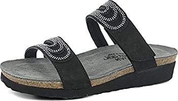 【中古】【輸入品・未使用】Naot(ナオト) レディース 女性用 シューズ 靴 サンダル Ainsley - Black Velvet Nubuck/Silver Rivets 39 (US Women 8) M [並行輸入品]