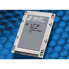 【中古】【輸入品・未使用】SMART MODULAR SG9IDE2C2GSME9I フラッシュメモリドライブ、スマートモジュラー2GB 工業用ワイドテンプ、-40 ~ +85 C、2.5インチIDEフラッシュド