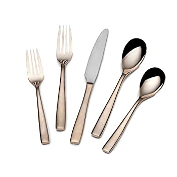 【中古】【輸入品・未使用】Mikasa 5190388 Delano Plated 20 Piece Stainless Steel Service for 4 Flatware Set%ｶﾝﾏ% Rose Gold