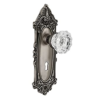 【中古】【輸入品・未使用】Nostalgic Warehouse Victorian 鍵穴付きクリスタルガラスノブとプレート Privacy - 2.375%ダブルクォーテ% 704120 1