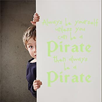 【中古】【輸入品・未使用】Be A Pirateビニール壁デカール 引用Be Yourself DIY Caribbeanホーム 剥がせる 壁装飾ステッカー 38%ﾀﾞﾌﾞﾙｸｫｰﾃ% (H) X 31%ﾀﾞﾌﾞﾙｸｫｰﾃ% (W) イエ