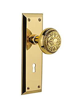 【中古】【輸入品・未使用】Nostalgic Warehouse ニューヨークプレート キーホールエッグ&ダーツノブ付き プライバシー 2.36インチ ラッカー塗装真鍮