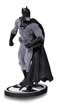 【中古】【輸入品・未使用】DC Collectibles Batman Black and White Batman Statue画像