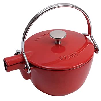 【中古】【インポート品・未当て嵌める】ストウブ 丸形ティーポット Staub製 La Theiere 1-クオート 赤いこと 1650006