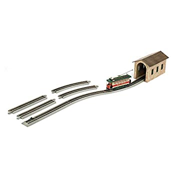 【中古】【輸入品・未使用】Bachmann Trains - 村の街路%ﾀﾞﾌﾞﾙｸｫｰﾃ%クリスマス%ﾀﾞﾌﾞﾙｸｫｰﾃ% 自動リバースセット - On30スケール - HOトラックで走る