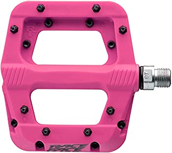 【中古】【輸入品・未使用】RaceFace チェスターペダル プラットフォーム コンポジット 9/16インチ マゼンタ 交換可能なピン｜スカイマーケットプラス
