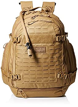 【中古】【インポート品・未当てはめる】Camelbak成年者用Rubicon Mil Spec Antidote Hydrationうしろ側容器に並べる ベージュ