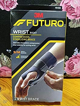 【中古】【輸入品・未使用】Futuro Energizing Wrist Support%カンマ% Right Hand%カンマ% Small/Medium by Futuro|スカイマーケットプラス