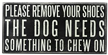 【中古】【輸入品・未使用】Primitives by Kathy Box Sign%ｶﾝﾏ% 12 by 6-Inch%ｶﾝﾏ% Dog Needs to Chew by Primitives By Kathy [並行輸入品]