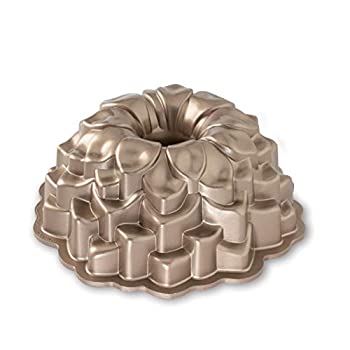 【中古】【輸入品・未使用】Nordic Ware 87537Nw Blossom Bundt Cake Pan|スカイマーケットプラス