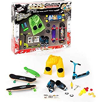 【中古】【輸入品・未使用】GIFT SET OF - FINGER SKATES - ROLLER - BMX - SCOOTER - RAMPS|スカイマーケットプラス