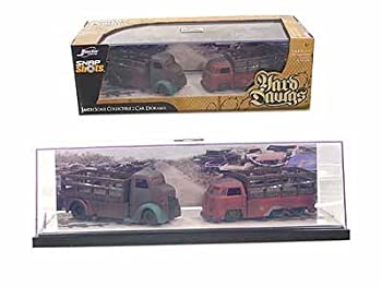 【中古】【輸入品・未使用】Junk Yard Dawgs - 1947 COE & 1963 VW Stake Truck Snap Shot Diorama 1/64 by VolksWagen [並行輸入品]