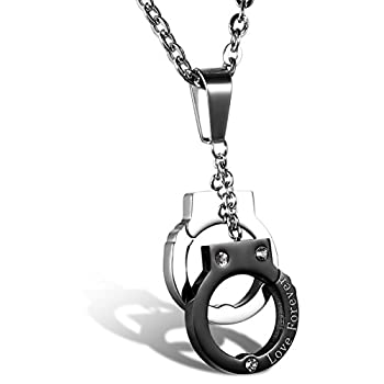 【中古】【輸入品・未使用】oideaメンズレディースステンレススチール%ﾀﾞﾌﾞﾙｸｫｰﾃ% Love Forever%ﾀﾞﾌﾞﾙｸｫｰﾃ% Handcuffペンダントネックレス、光沢ラインストーン埋め込み、バ