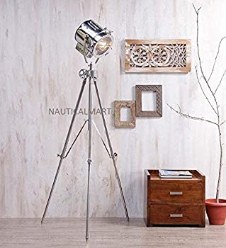 【中古】【輸入品・未使用】NAUTICALMART美しい仕上げメタル三脚Flooeランプ